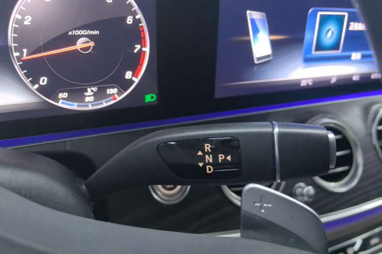 Used Mercedes-Benz E-Class 2019 Restyled E 300 L Sporty and Stylish Edition Gear Lever