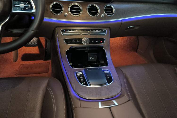 Used Mercedes-Benz E-Class 2019 E 300 L Luxury Model Gear Lever