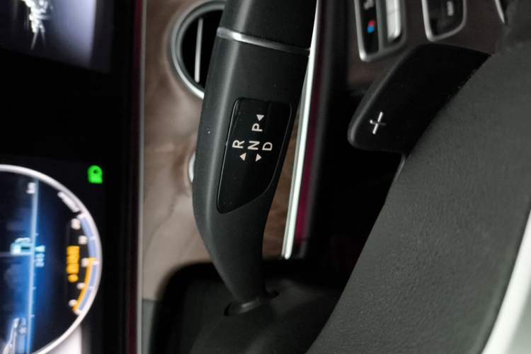 Used Mercedes-Benz E-Class 2019 E 300 L Luxury Model Gear Lever
