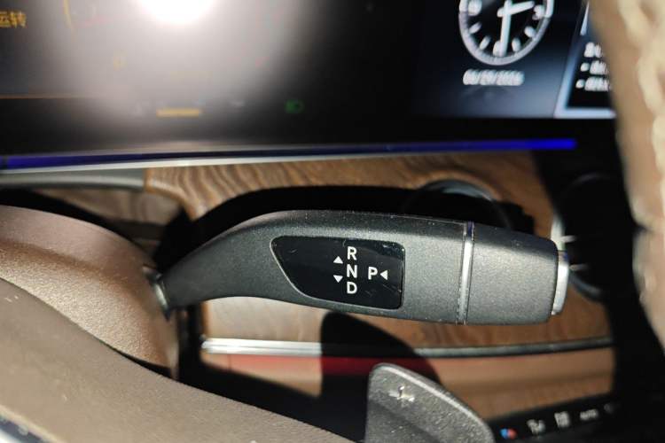 Used Mercedes-Benz E-Class 2019 E 200 L Gear Lever