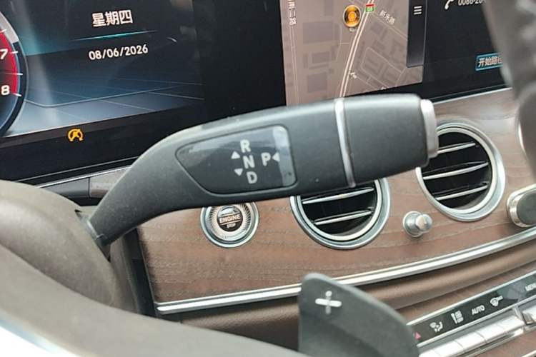 Used Mercedes-Benz E-Class 2019 Restyled E 300 L Luxury Edition Gear Lever