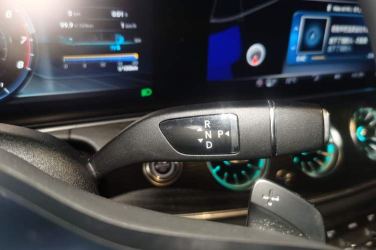 Used Mercedes-Benz E-Class 2019 Restyled E 300 L Sport Luxury Edition Gear Lever