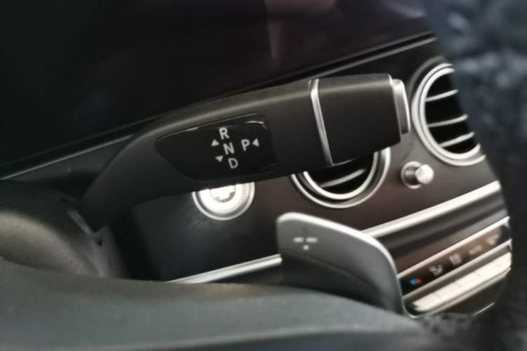 Used Mercedes-Benz E-Class 2019 E 200 L Sport Edition Gear Lever
