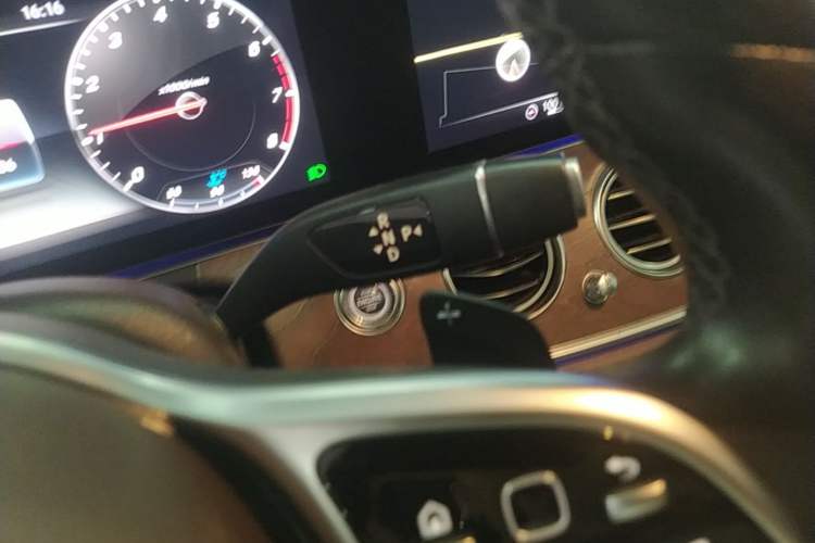 Used Mercedes-Benz E-Class 2019 Facelifted E 300 L Stylish Version Gear Lever