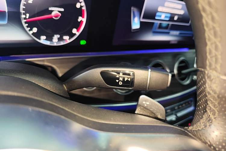 Used Mercedes-Benz E-Class 2019 Restyled E 300 L Sport Luxury Edition Gear Lever
