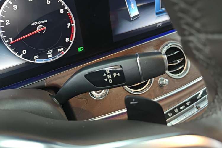 Used Mercedes-Benz E-Class 2019 Facelifted E 300 L Stylish Version Gear Lever
