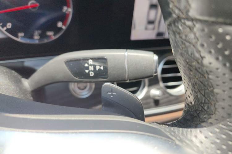 Used Mercedes-Benz E-Class 2019 E 200 L Sport Edition Gear Lever