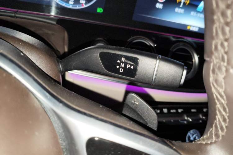 Used Mercedes-Benz E-Class 2019 Facelifted E 300 L Stylish Version Gear Lever
