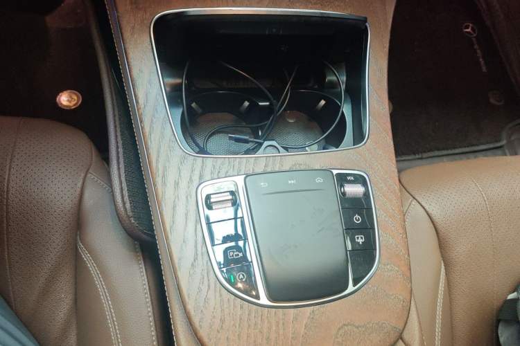 Used Mercedes-Benz E-Class 2019 E 300 L Luxury Model Gear Lever