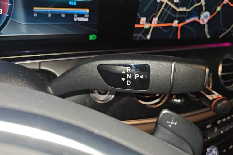 Used Mercedes-Benz E-Class 2019 E 200 L Sport 4MATIC Gear Lever