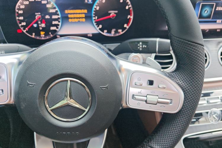 Used Mercedes-Benz E-Class 2019 Restyled E 300 L Sport Luxury Edition Gear Lever