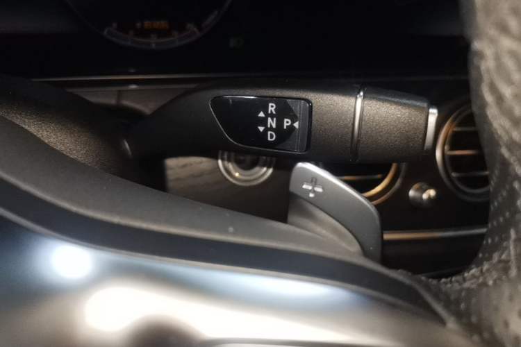 Used Mercedes-Benz E-Class 2019 E 200 L Sport Edition Gear Lever