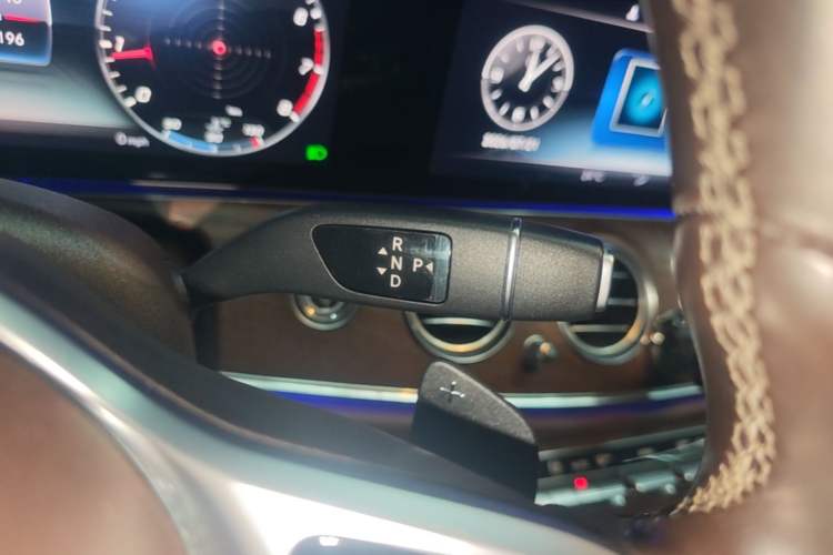 Used Mercedes-Benz E-Class 2019 E 300 L Luxury Model Gear Lever