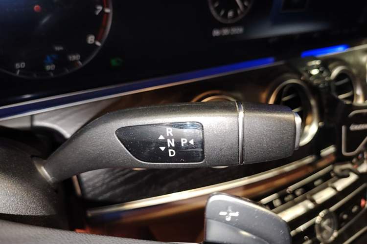 Used Mercedes-Benz E-Class 2019 E 200 L Sport Edition Gear Lever