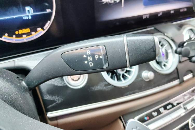 Used Mercedes-Benz E-Class 2019 E 300 L Sport Luxury Edition Gear Lever