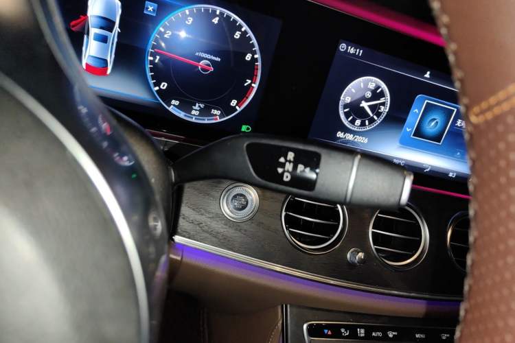 Used Mercedes-Benz E-Class 2019 Restyled E 300 L Sporty and Stylish Edition Gear Lever