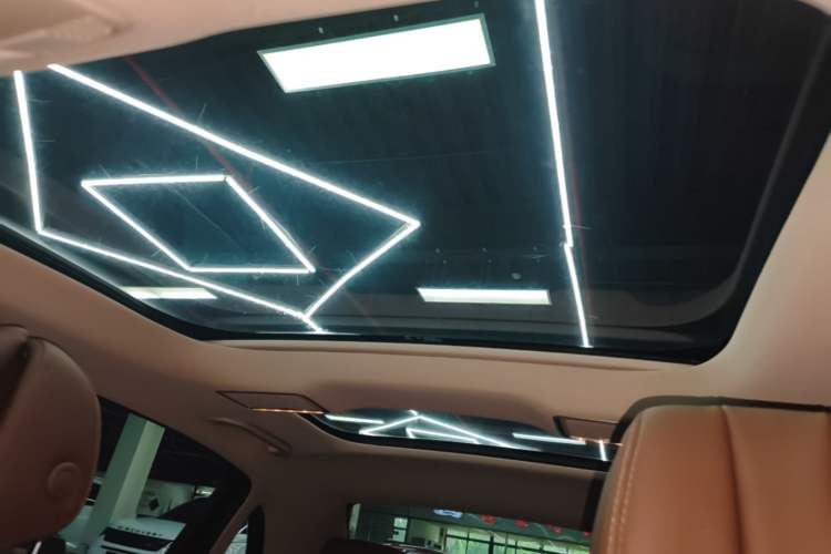 Used Mercedes-Benz E-Class 2019 Restyled E 300 L Sporty and Stylish Edition Headliner