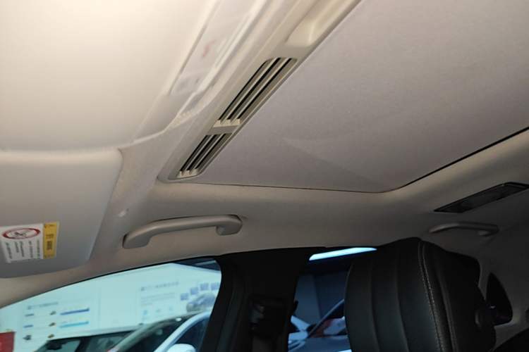 Used Mercedes-Benz E-Class 2019 E 200 L Headliner