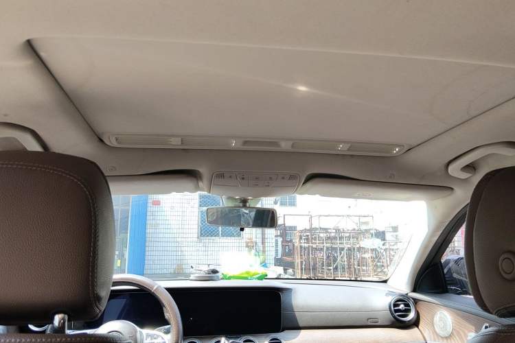 Used Mercedes-Benz E-Class 2019 E 260 L Headliner
