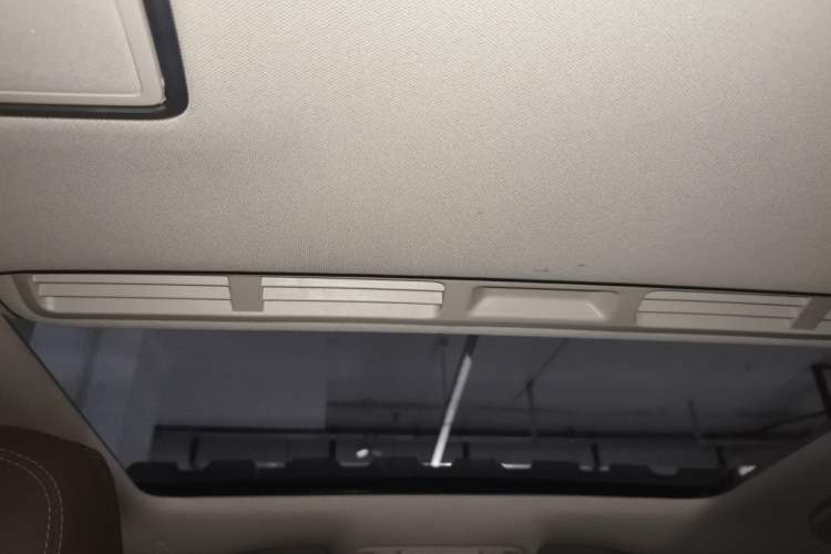 Used Mercedes-Benz E-Class 2019 E 260 L Headliner