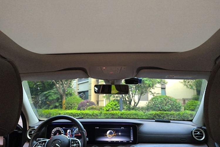 Used Mercedes-Benz E-Class 2019 Restyled E 300 L Luxury Edition Headliner