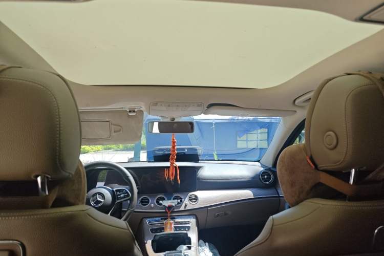 Used Mercedes-Benz E-Class 2019 Facelifted E 300 L Stylish Version Headliner
