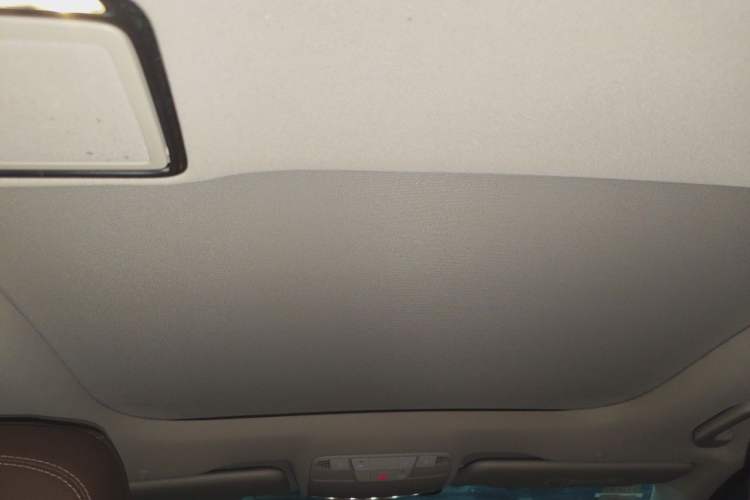 Used Mercedes-Benz E-Class 2019 Restyled E 300 L Luxury Edition Headliner