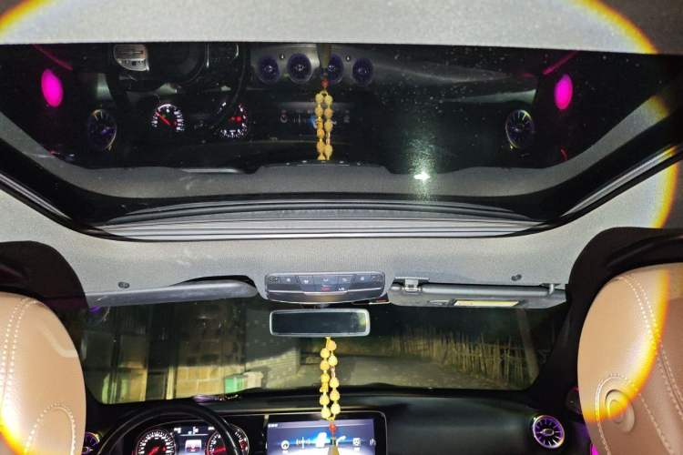 Used Mercedes-Benz E-Class 2019 E 200 Sport Edition Headliner