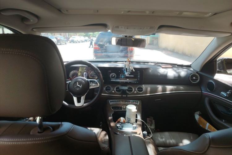 Used Mercedes-Benz E-Class 2019 E 260 L Headliner