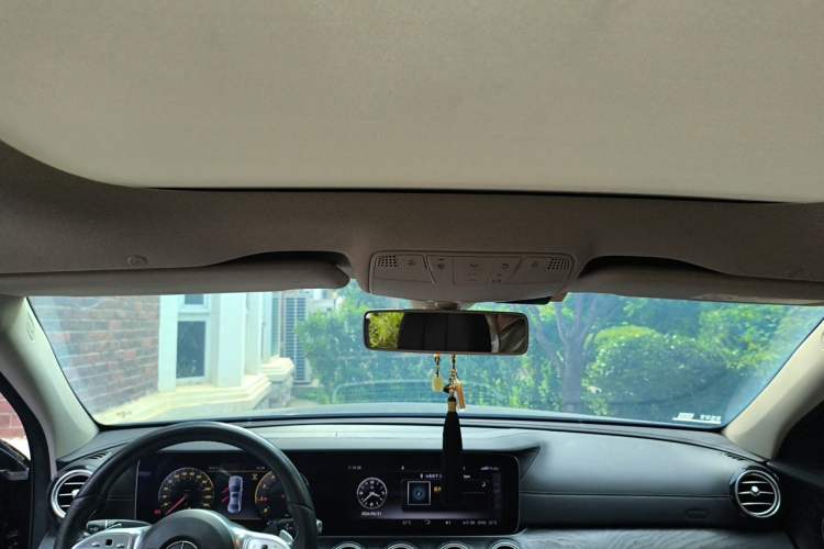 Used Mercedes-Benz E-Class 2019 E 300 L Sport Luxury Edition Headliner