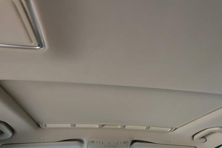 Used Mercedes-Benz E-Class 2019 E 260 L Headliner