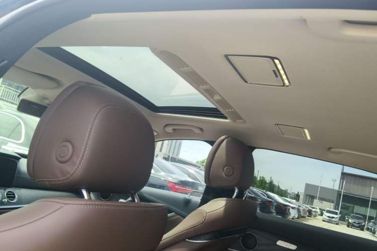 Used Mercedes-Benz E-Class 2019 E 260 L Headliner