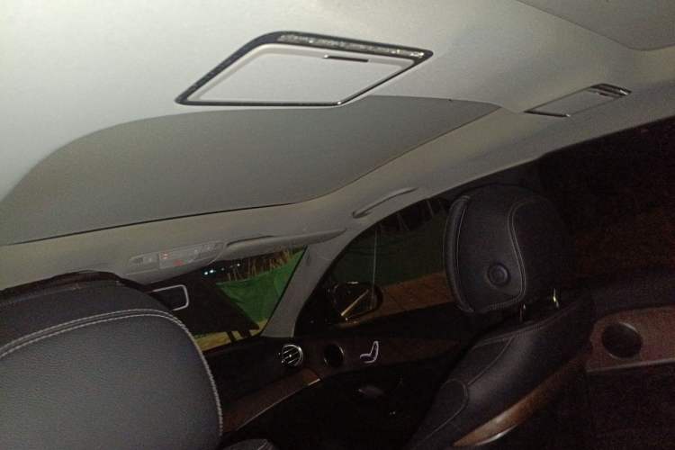 Used Mercedes-Benz E-Class 2019 E 260 L Headliner