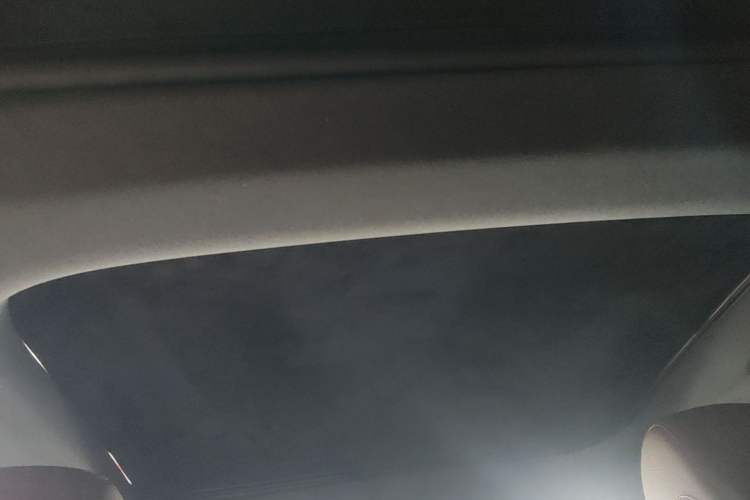 Used Mercedes-Benz E-Class 2019 E 260 Sport Edition Headliner