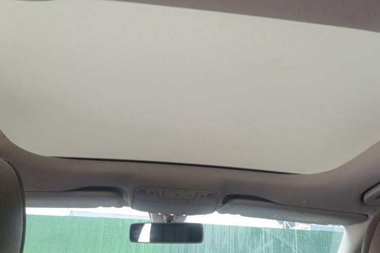 Used Mercedes-Benz E-Class 2019 Restyled E 300 L Luxury Edition Headliner