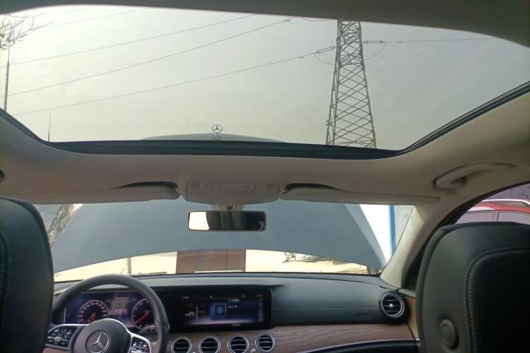 Used Mercedes-Benz E-Class 2019 Facelifted E 300 L Stylish Version Headliner