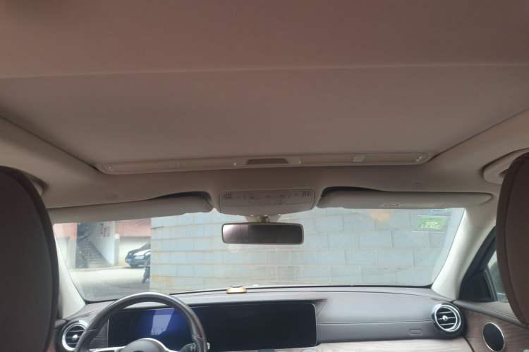 Used Mercedes-Benz E-Class 2019 E 260 L Headliner