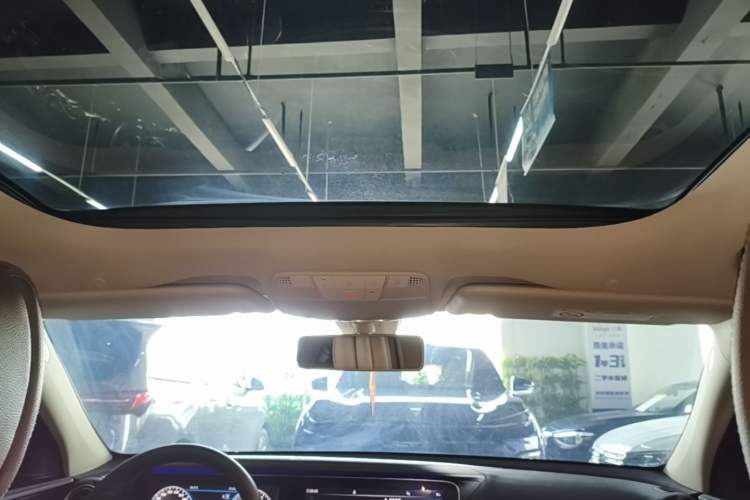 Used Mercedes-Benz E-Class 2019 E 300 L Sporty and Stylish Model Headliner