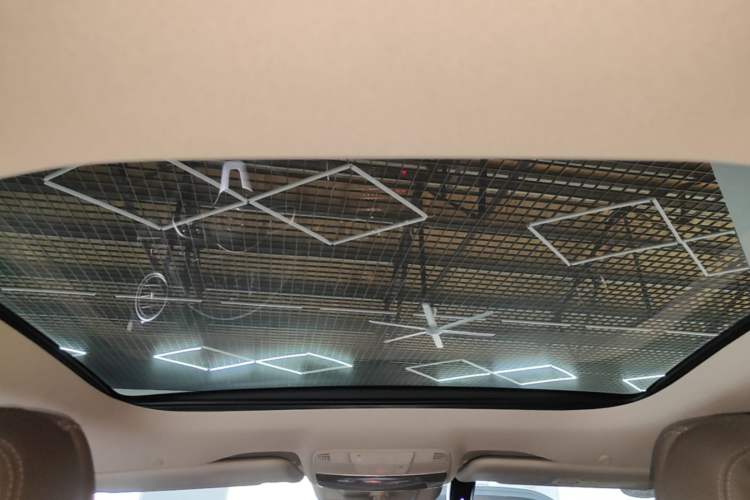 Used Mercedes-Benz E-Class 2019 Facelifted E 300 L Stylish Version Headliner