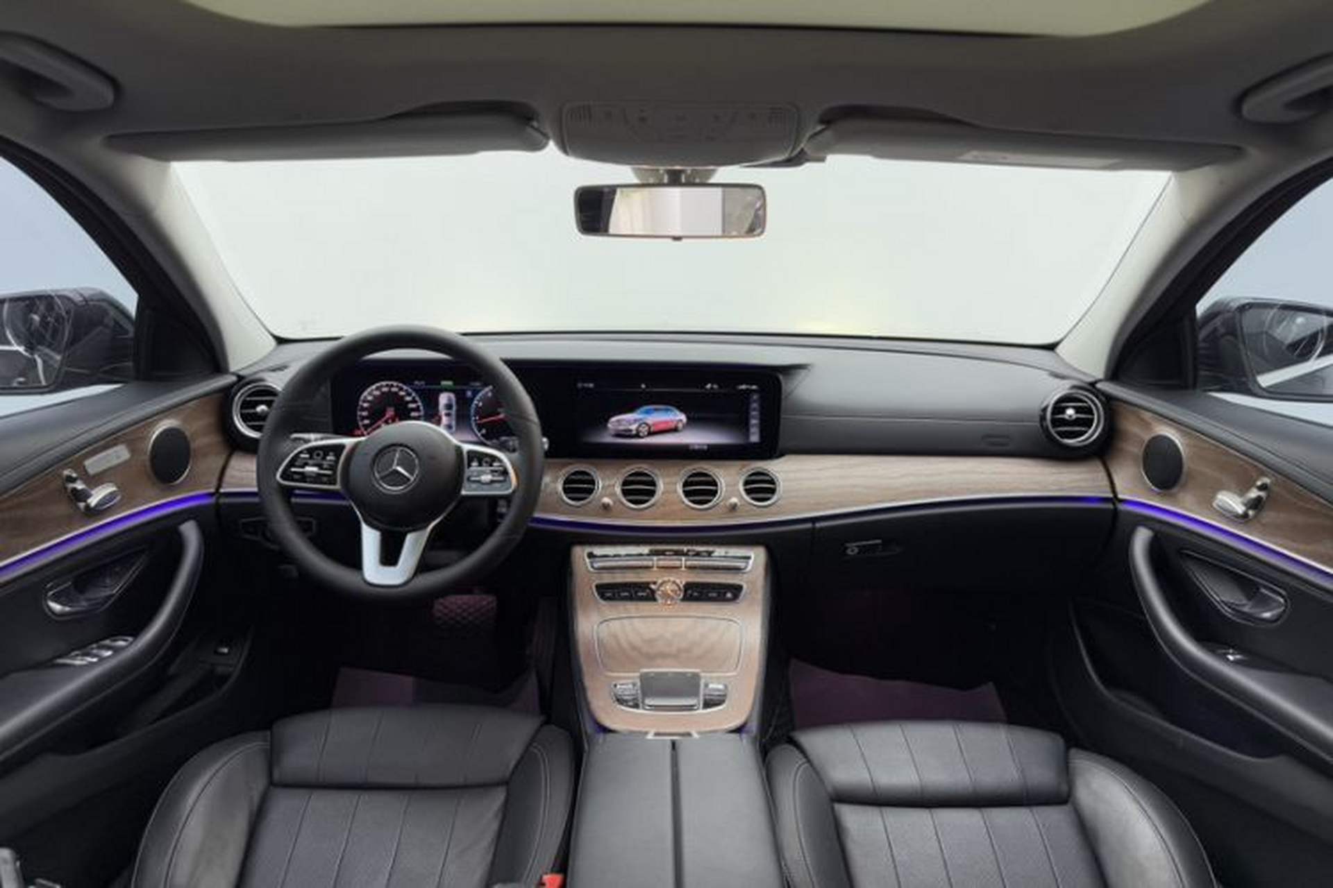 Used Mercedes-Benz E-Class 2019 E 260 L Headliner