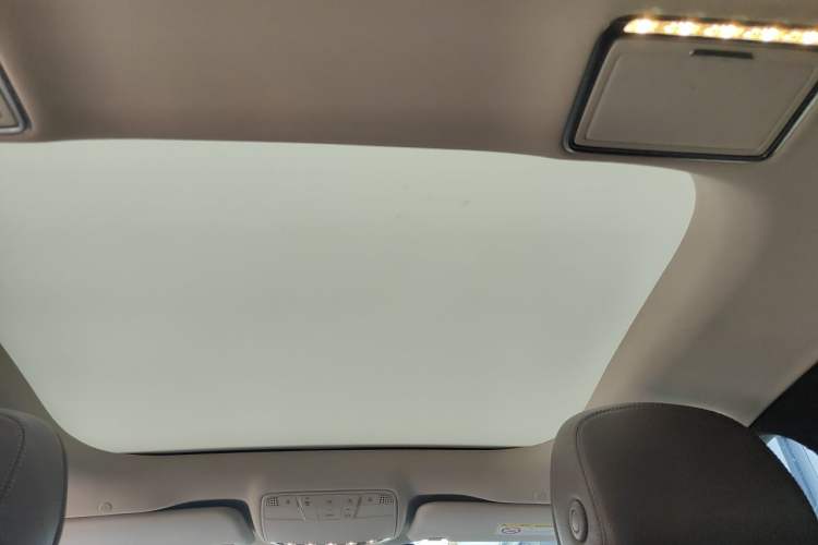 Used Mercedes-Benz E-Class 2019 Restyled E 300 L Sport Luxury Edition Headliner