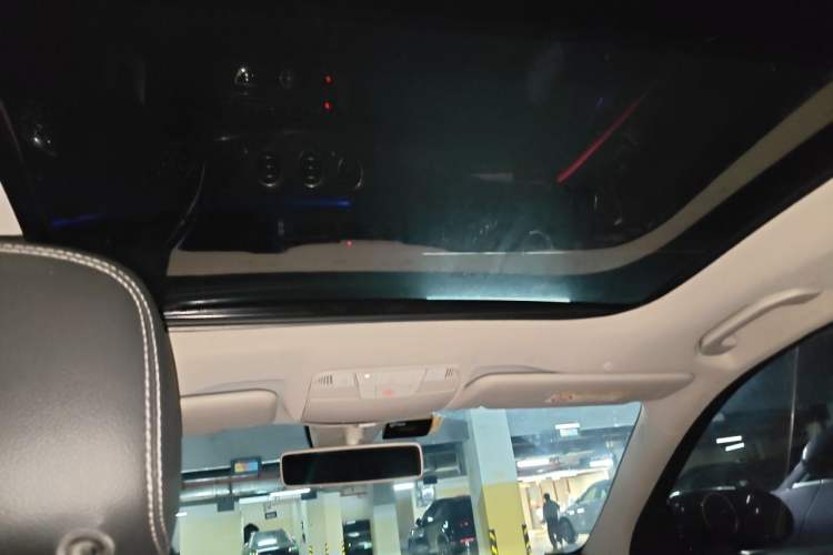 Used Mercedes-Benz E-Class 2019 Facelifted E 300 L Stylish Version Headliner