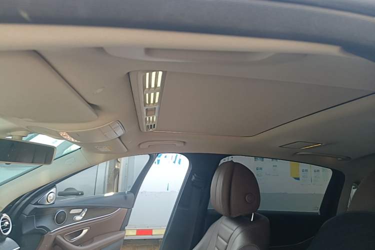 Used Mercedes-Benz E-Class 2019 E 260 L Sport 4MATIC Headliner