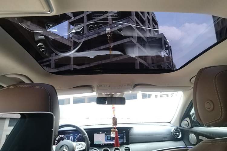 Used Mercedes-Benz E-Class 2019 E 350 L Sport 4MATIC Headliner