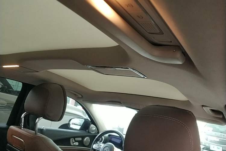 Used Mercedes-Benz E-Class 2019 E 300 L Sporty and Stylish Model Headliner