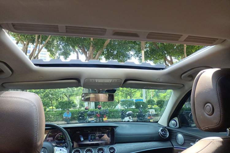 Used Mercedes-Benz E-Class 2019 E 260 L Sport Edition Headliner