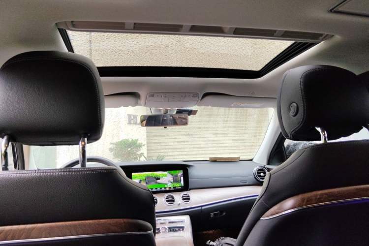 Used Mercedes-Benz E-Class 2019 E 260 L 4MATIC Headliner