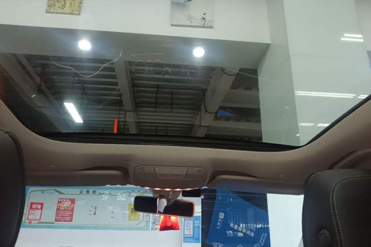 Used Mercedes-Benz E-Class 2019 Facelifted E 300 L Stylish Version Headliner