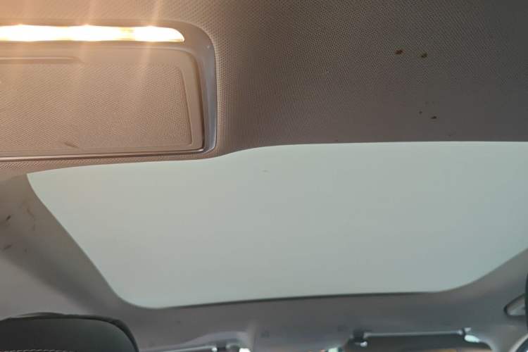 Used Mercedes-Benz E-Class 2019 E 300 L Sporty and Stylish Model Headliner