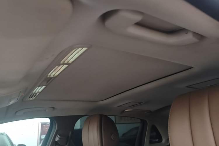 Used Mercedes-Benz E-Class 2019 E 260 L Headliner